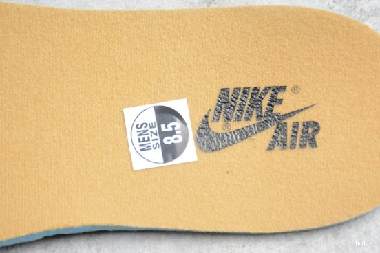 Bmlin 555088-700  of 555088-700 'Rookie 1 The High Og Jordan Year' Air Retro 1218